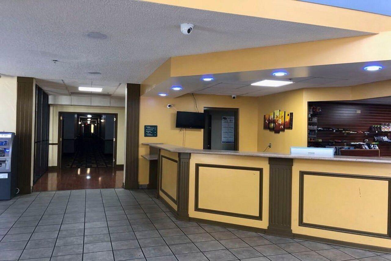 Oyo Hotel Tulsa I-44 Midtown Extérieur photo