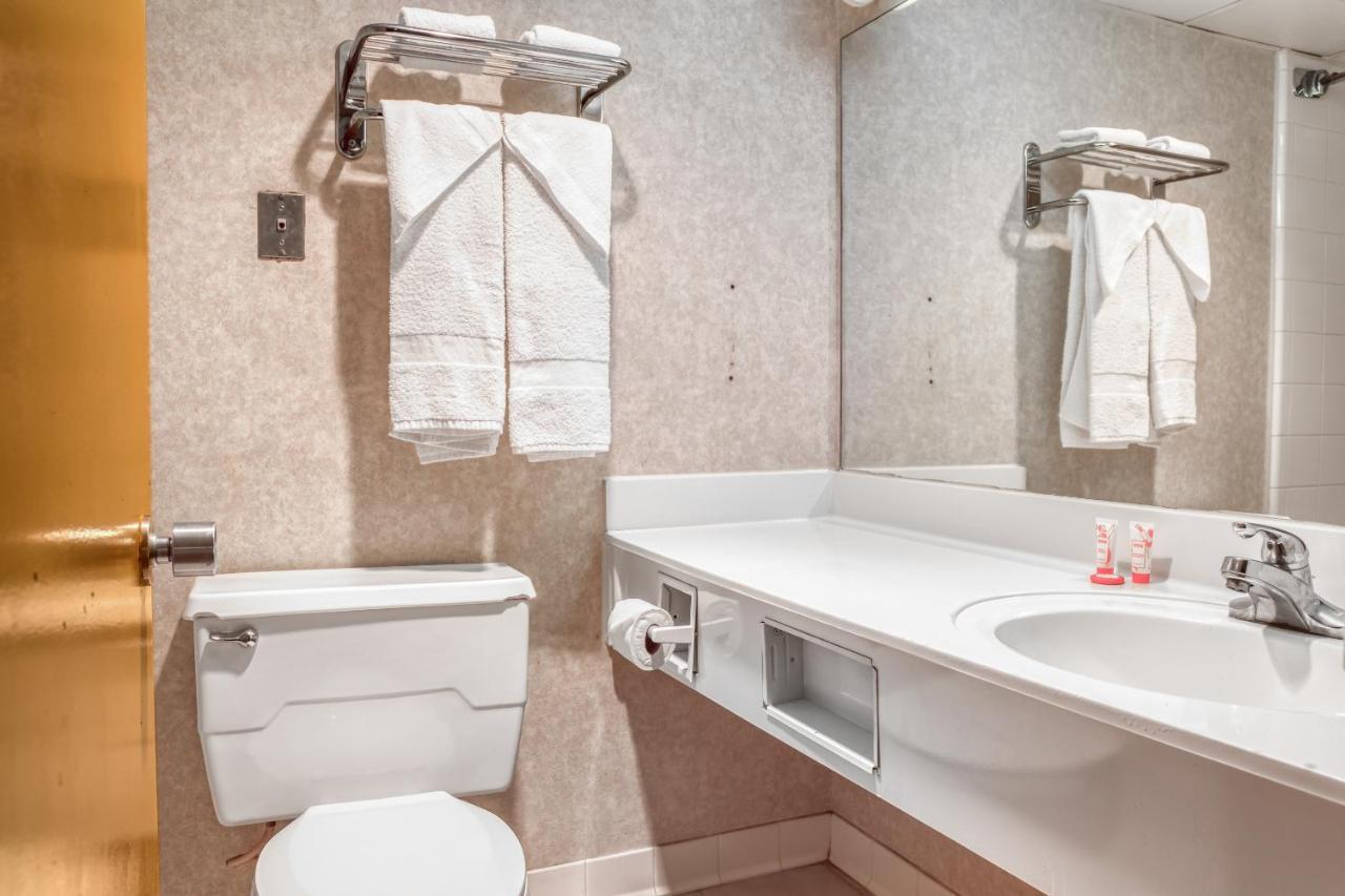 Oyo Hotel Tulsa I-44 Midtown Extérieur photo
